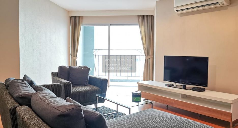 For rent 3 bedrooms condo in Huai Khwang, Bangkok