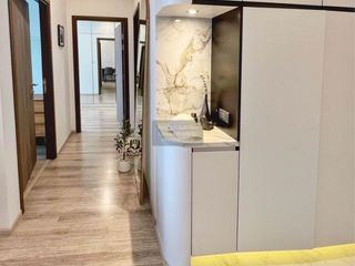 出租 2 卧室 公寓 在 Bang Na, 曼谷