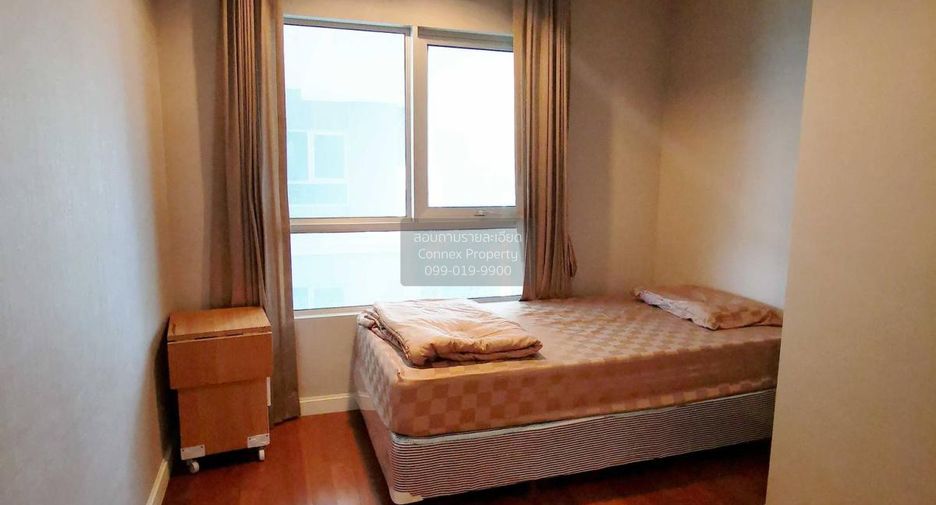 For rent 2 bedrooms condo in Huai Khwang, Bangkok