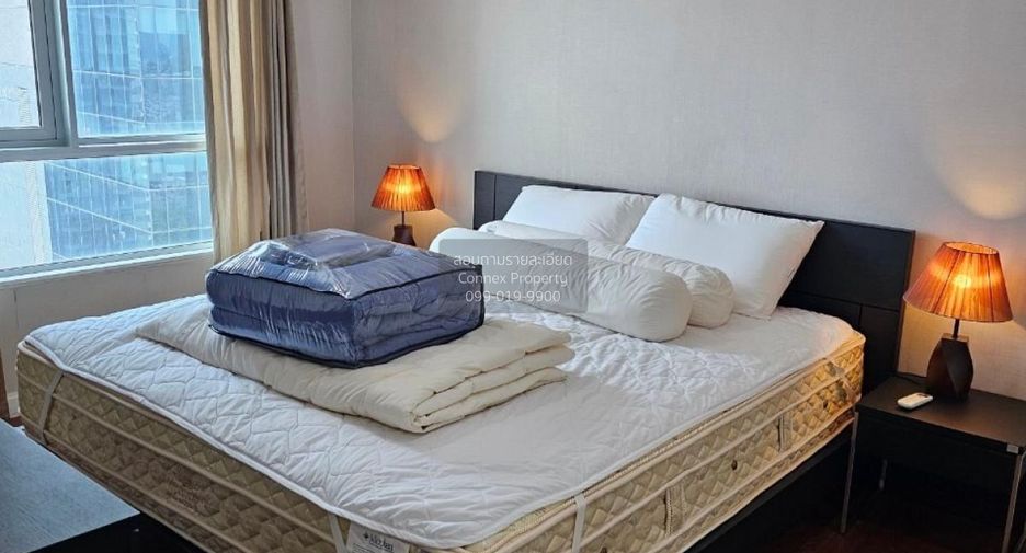 For rent 2 bedrooms condo in Huai Khwang, Bangkok