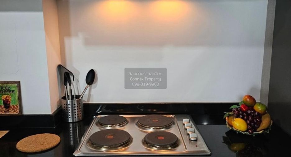 For rent 2 bedrooms condo in Huai Khwang, Bangkok
