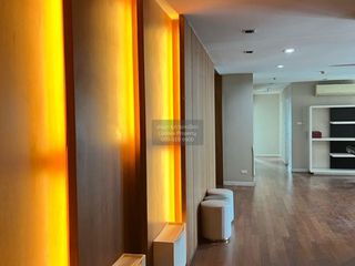 For rent 6 bedrooms condo in Huai Khwang, Bangkok