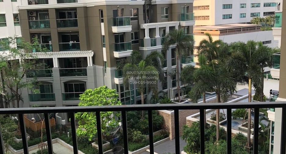 Condo en alquiler de 3 habitaciones en Huai Khwang, Bangkok