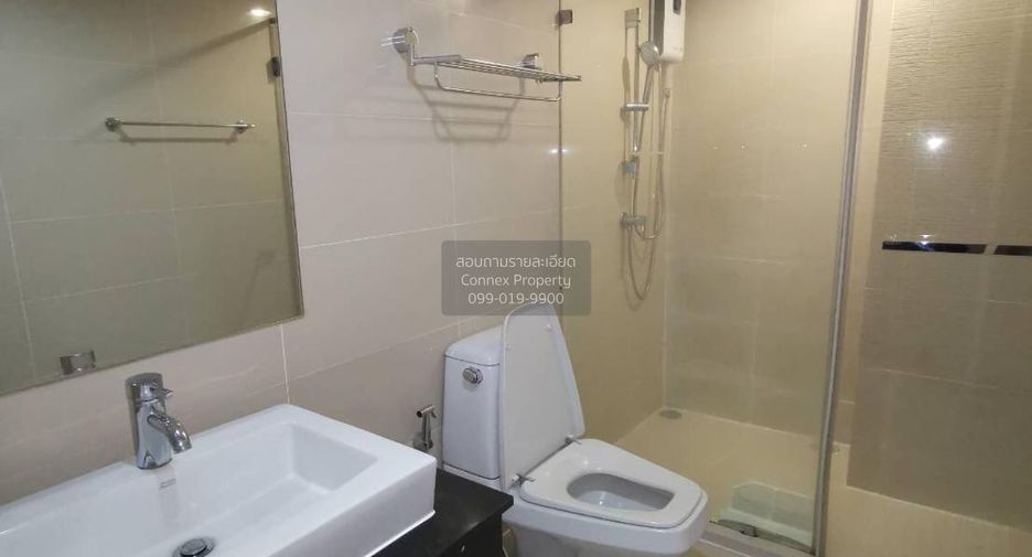 Condo en alquiler de 3 habitaciones en Huai Khwang, Bangkok