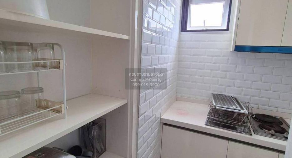 For rent 3 ベッドルーム condo in Huai Khwang, Bangkok