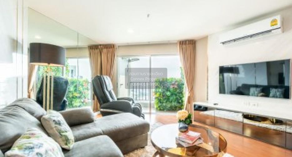 For rent 3 bedrooms condo in Huai Khwang, Bangkok