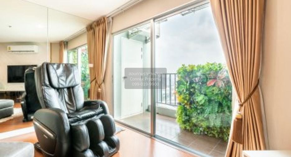 For rent 3 bedrooms condo in Huai Khwang, Bangkok