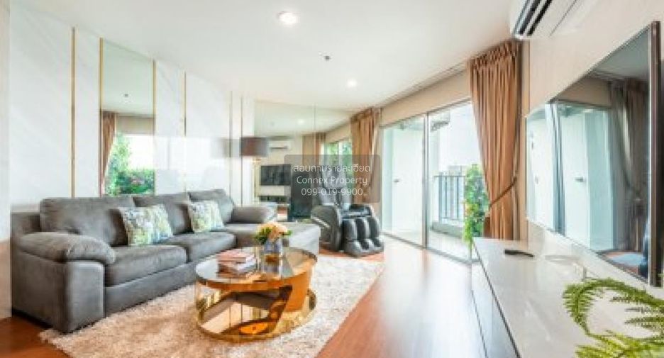 For rent 3 bedrooms condo in Huai Khwang, Bangkok