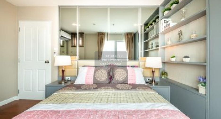 For rent 3 bedrooms condo in Huai Khwang, Bangkok