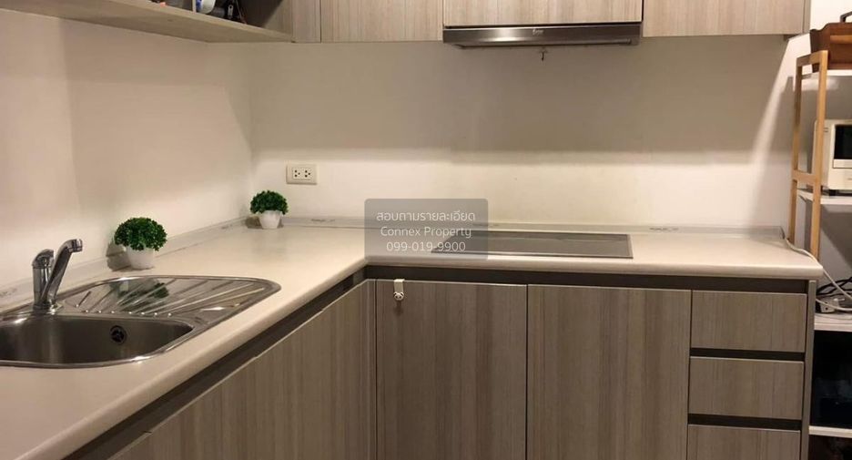 For rent 3 bedrooms condo in Huai Khwang, Bangkok
