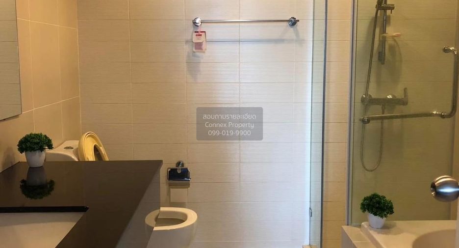For rent 3 bedrooms condo in Huai Khwang, Bangkok