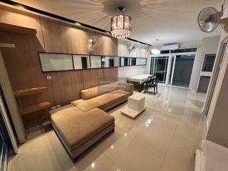 出租 3 卧室 联排别墅 在 Lat Phrao, 曼谷