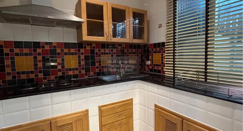 For rent 3 ベッドルーム townhouse in Wang Thonglang, Bangkok