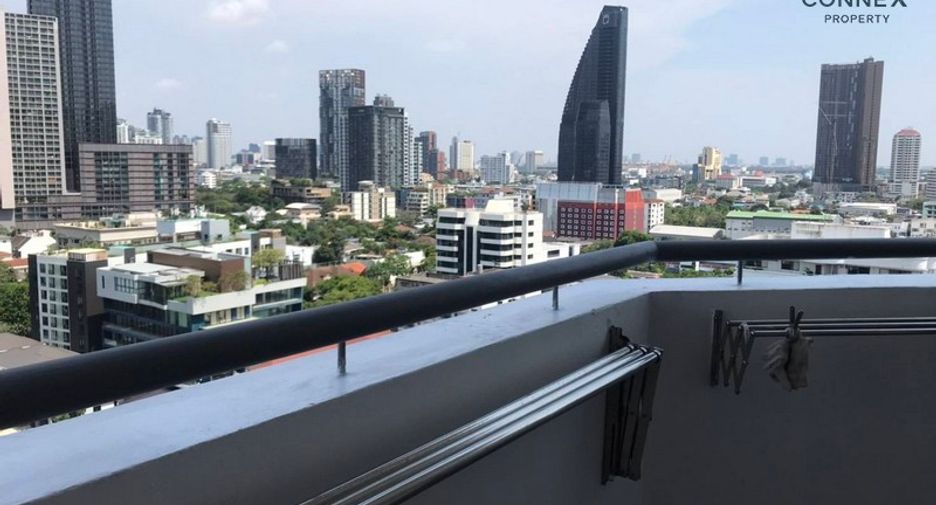 For rent 2 bedrooms condo in Khlong Toei, Bangkok