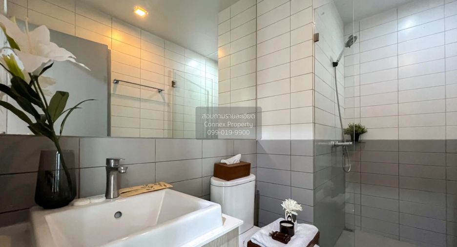 Condo en alquiler de 2 habitaciones en Phra Khanong, Bangkok