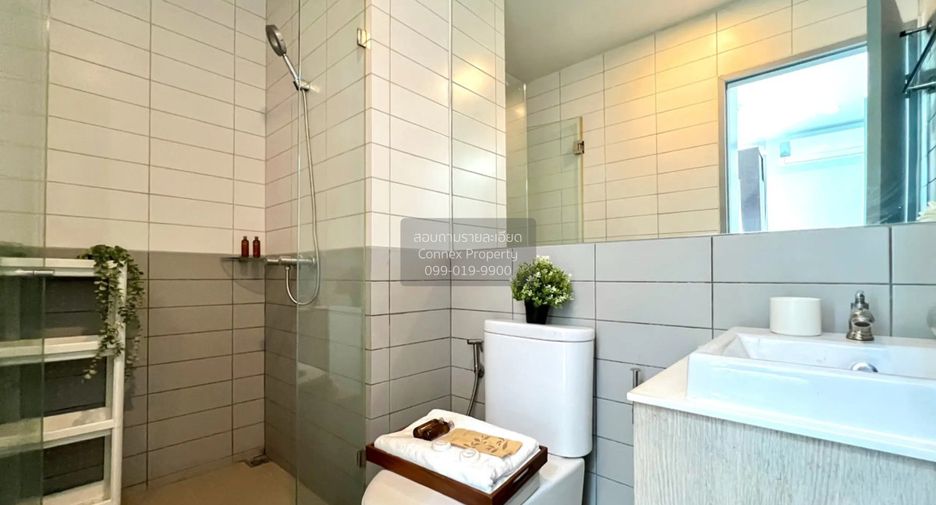 Condo en alquiler de 2 habitaciones en Phra Khanong, Bangkok