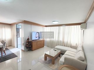 À louer 2 chambres condo à Din Daeng, Bangkok