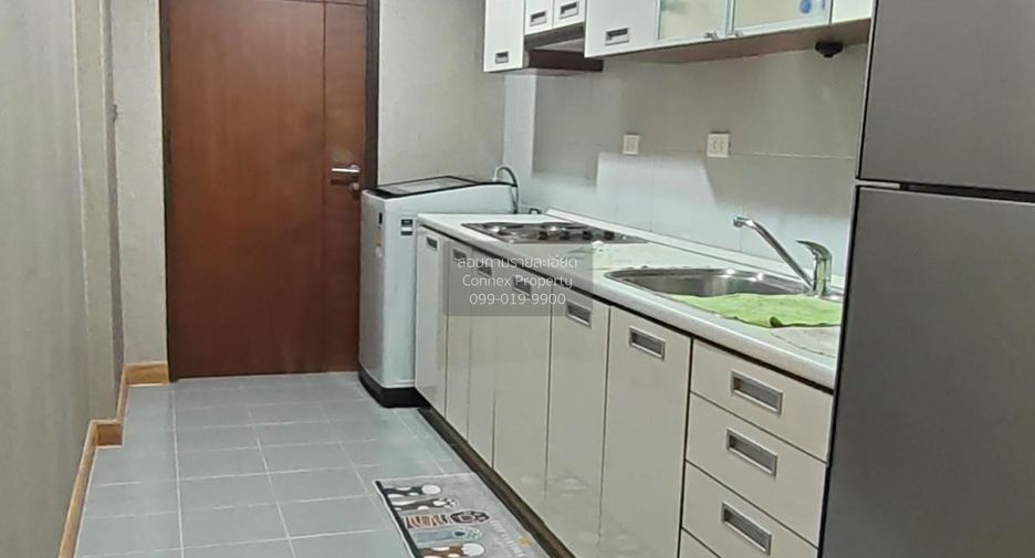 For rent 3 ベッドルーム condo in Sathon, Bangkok