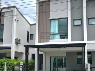 出租 3 卧室 联排别墅 在 Bang Phli, Samut Prakan