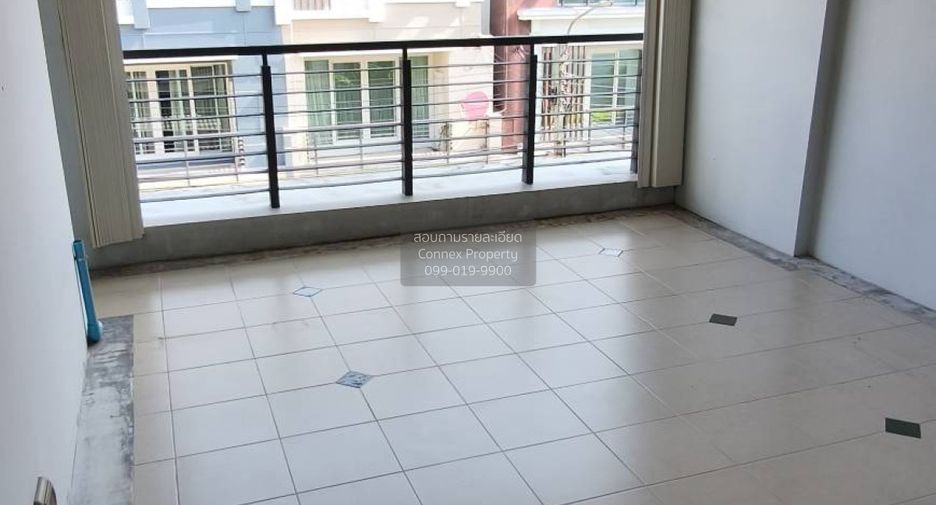 For rent 3 ベッドルーム townhouse in Wang Thonglang, Bangkok