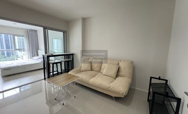 For rent 1 bed condo in Huai Khwang, Bangkok