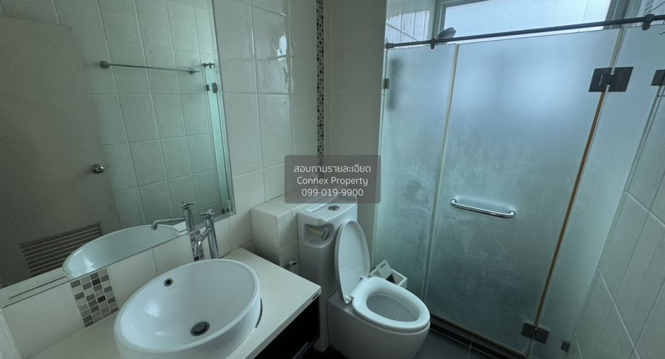 For rent 2 bedrooms condo in Bang Rak, Bangkok