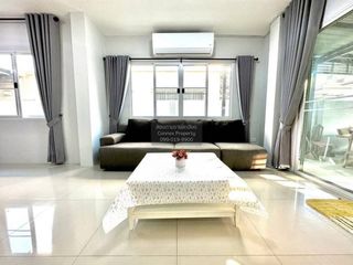 Casa en alquiler de 3 habitaciones en Lat Krabang, Bangkok