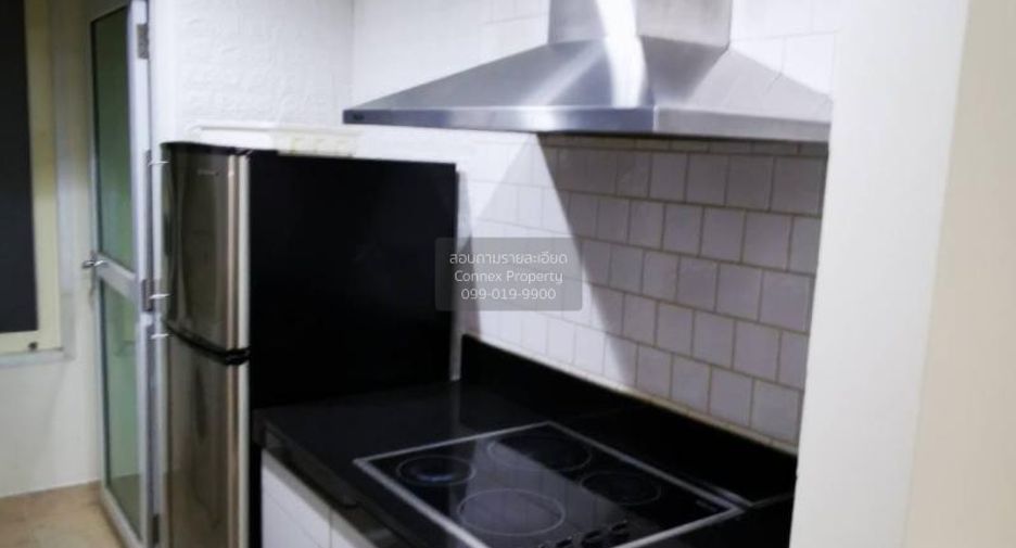 For rent 2 bedrooms condo in Pathum Wan, Bangkok