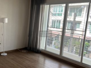 Reihenhaus zur Miete mit 3 Zimmer in Chom Thong, Bangkok