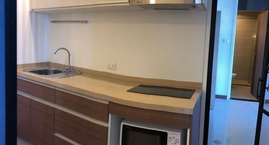 Wohnung zur Miete mit 2 Zimmer in Sathon, Bangkok