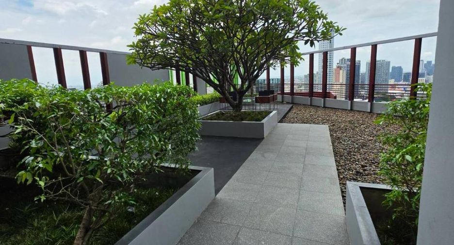 For rent 1 bed condo in Khlong Toei, Bangkok