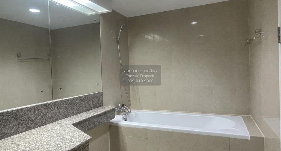 For rent 3 bedrooms condo in Bang Kho Laem, Bangkok