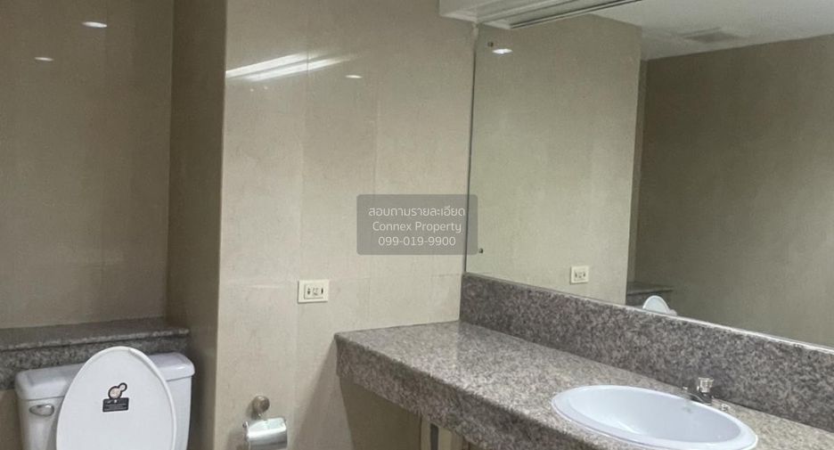 For rent 3 bedrooms condo in Bang Kho Laem, Bangkok