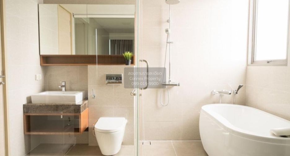 For rent 2 bedrooms condo in Watthana, Bangkok