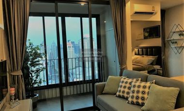 For rent 1 bed condo in Pathum Wan, Bangkok