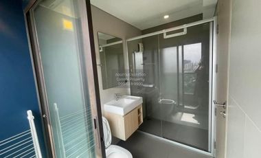 Condo en alquiler de 2 habitaciones en Watthana, Bangkok