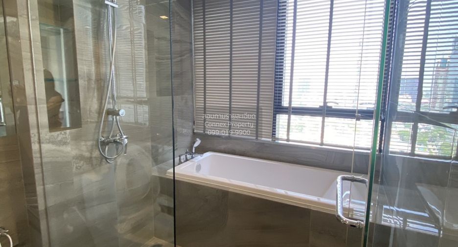 For rent 2 bedrooms condo in Khlong Toei, Bangkok