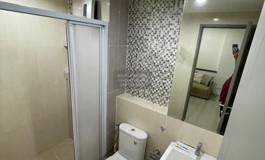 Wohnung zur Miete mit 1 Zimmer in Huai Khwang, Bangkok