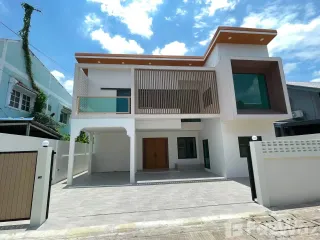 出售 5 卧室 独立屋 在 Wang Thong Lang, 曼谷