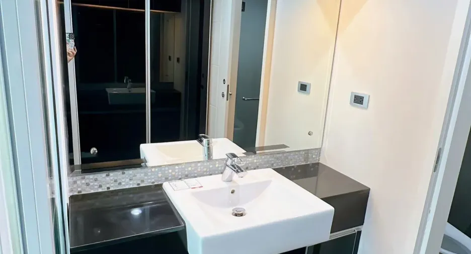 À louer 1 chambre condo à Khlong Toei, Bangkok