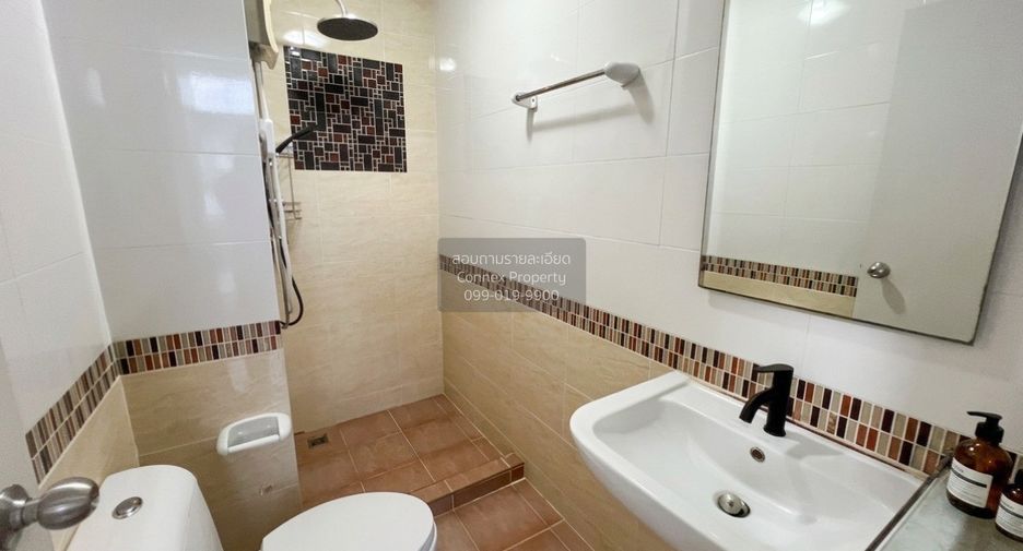 Reihenhaus zur Miete mit 4 Zimmer in Bang Khen, Bangkok