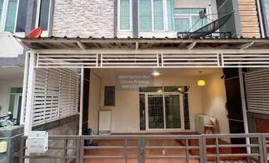 Reihenhaus zur Miete mit 4 Zimmer in Bang Khen, Bangkok