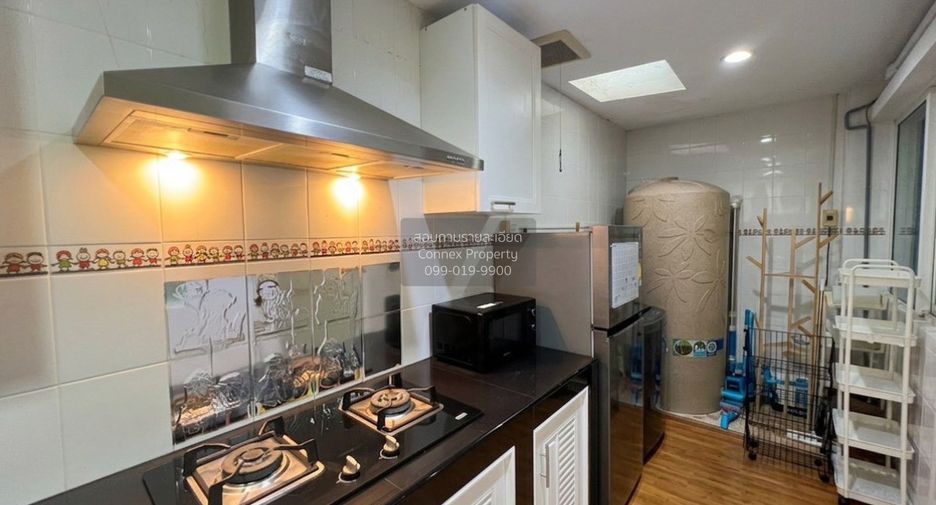 Reihenhaus zur Miete mit 4 Zimmer in Bang Khen, Bangkok