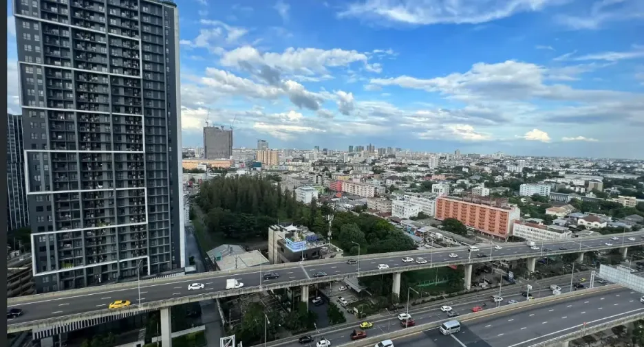 For rent 1 bed condo in Bang Kapi, Bangkok