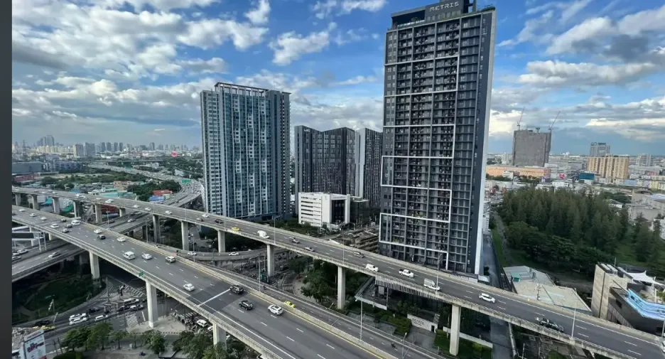 For rent 1 bed condo in Bang Kapi, Bangkok