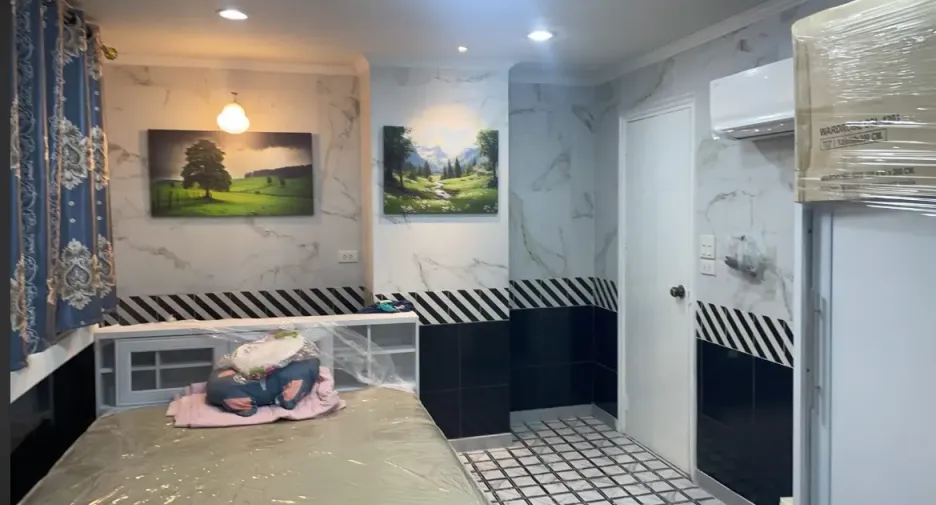 For rent 2 bedrooms condo in Chatuchak, Bangkok