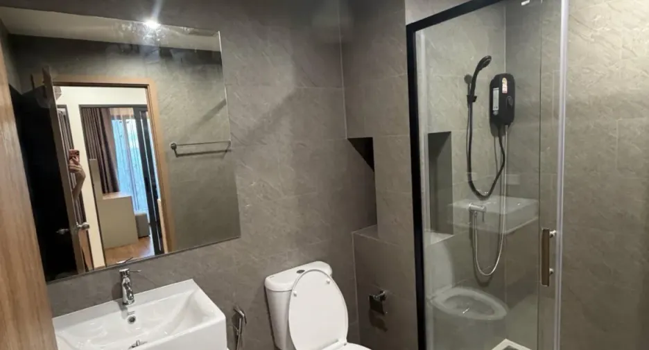 For rent 1 bed condo in Bang Kapi, Bangkok