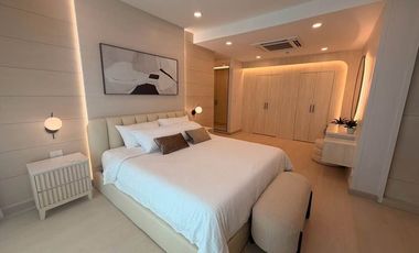 For rent 3 bedrooms condo in Watthana, Bangkok