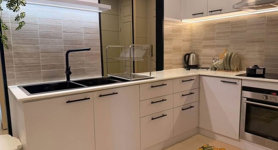For rent 3 bedrooms condo in Watthana, Bangkok