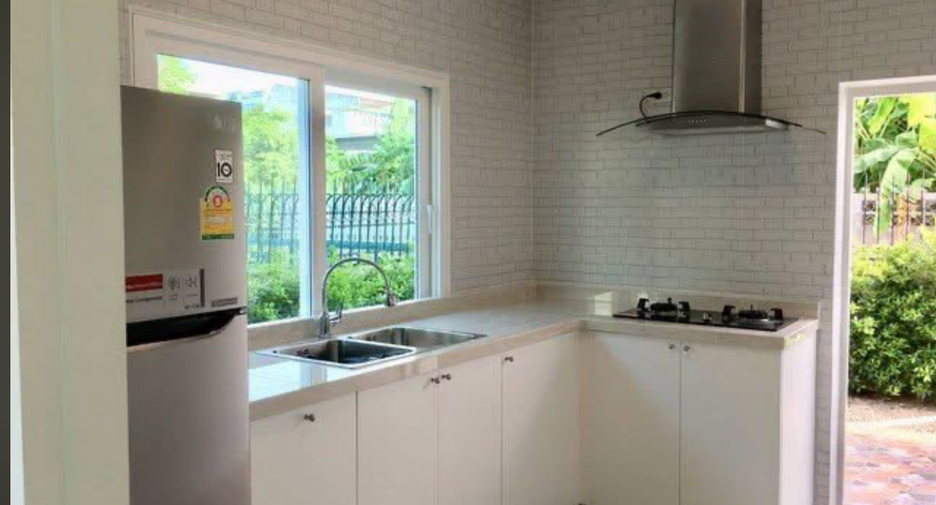 Haus zur Miete mit 4 Zimmer in Lat Phrao, Bangkok